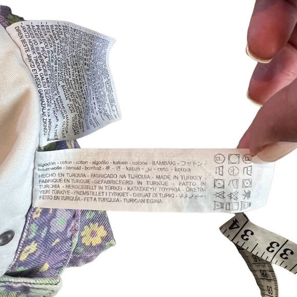 Zara Floral Jean
Shorts size 6 - Picture 6 of 7